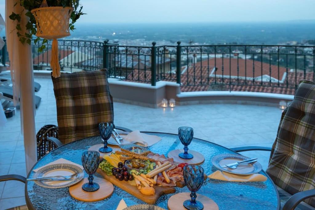 Amazing View With Huge Balcony Apartment Бер Екстериор снимка