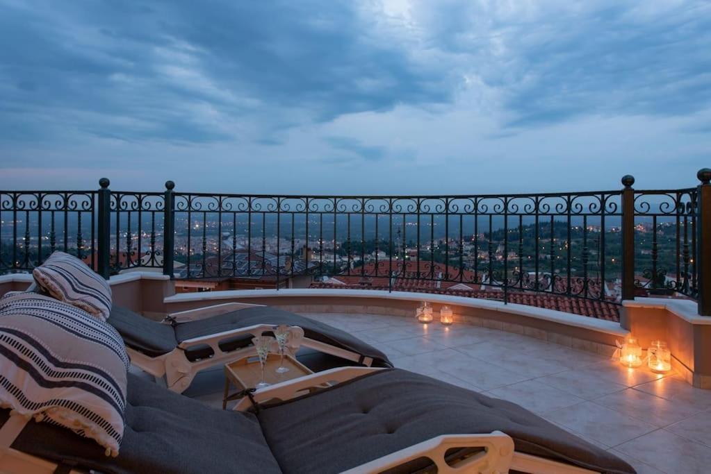 Amazing View With Huge Balcony Apartment Бер Екстериор снимка